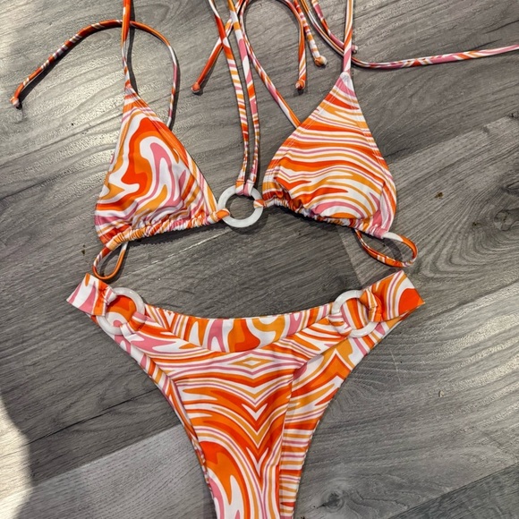 Strawberry Milk Mob Bikini 70s Swirl Print Two Piece Set Y2K Festival Swimwear m - Picture 4 of 6
